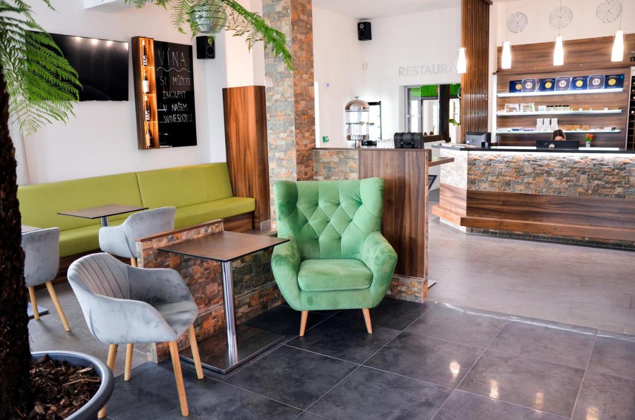 Hotel Rose Břeclav المظهر الخارجي الصورة