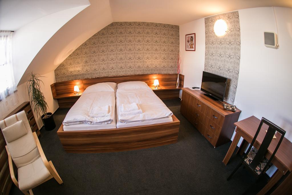 Hotel Rose Břeclav المظهر الخارجي الصورة