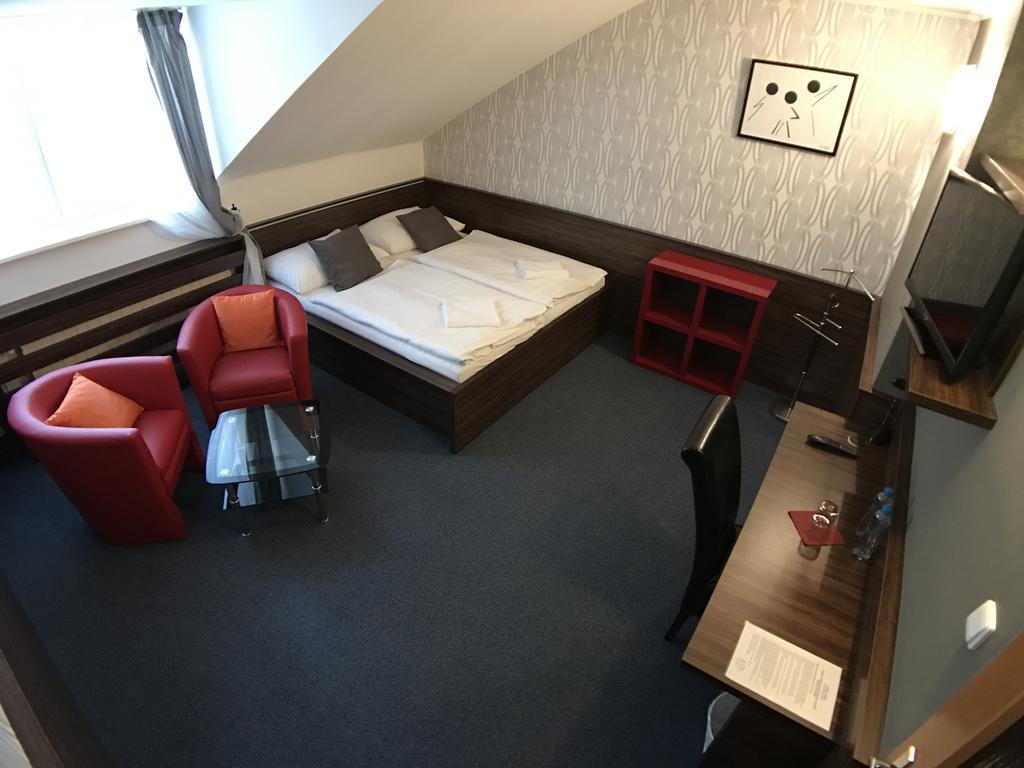 Hotel Rose Břeclav المظهر الخارجي الصورة